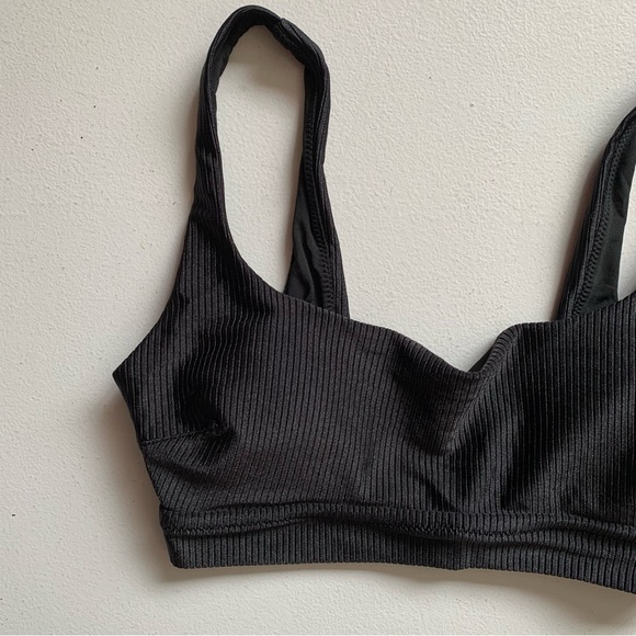 Aerie Black Shine Ribbed Banded Bikini Top Size Small NWT - Picture 3 of 15